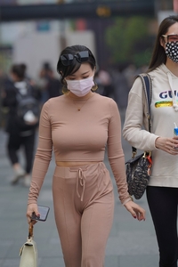 精选街拍 NO.1233 身材超绝的美少妇套图[200P／315MB]