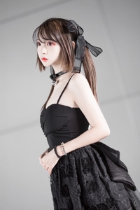 Coser@疯猫ss VOL.039 猫漫展黑裙 [10P-75 2MB]
