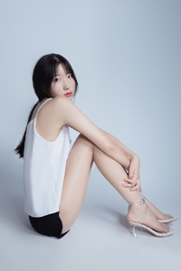 SHENSHI - SS147 小颜[44P／169MB]