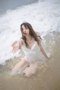 Coser@疯猫Ss  VOL.121 海滩黄色 [29P-219MB]