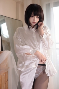 Coser@疯猫Ss  VOL.124 白衬衫少女 [80P-1.35GB]