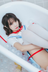 Coser@疯猫ss VOL.035 浴室JK 21P 172M