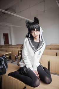 Coser@你的负卿 VOL.001 爱宕制服 [14P-144MB]