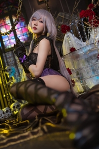Coser@阿包也是兔娘 VOL.042 午夜瞌睡魔女 [40P-760MB]