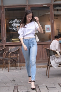 精选街拍 NO.1318 一只麋鹿摄影作品 - 蓝色紧身牛仔裤美女[370P／377MB]